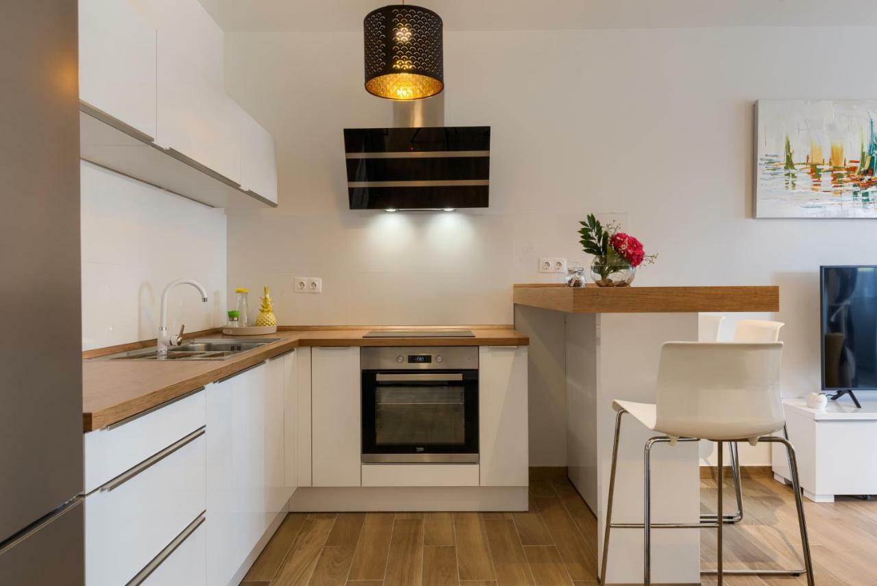 Apartments Dream In Arena 2 Pula Center Free Parking エクステリア 写真