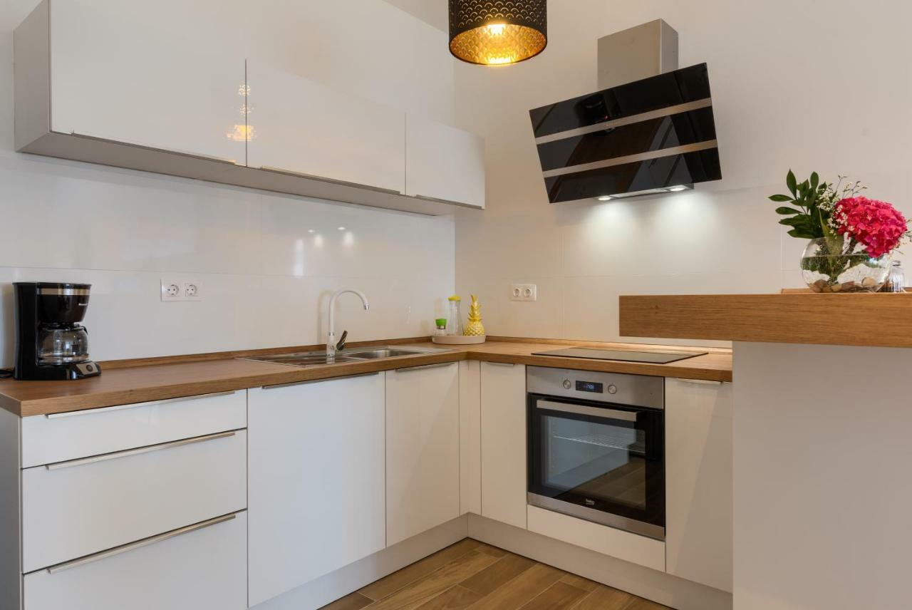 Apartments Dream In Arena 2 Pula Center Free Parking エクステリア 写真
