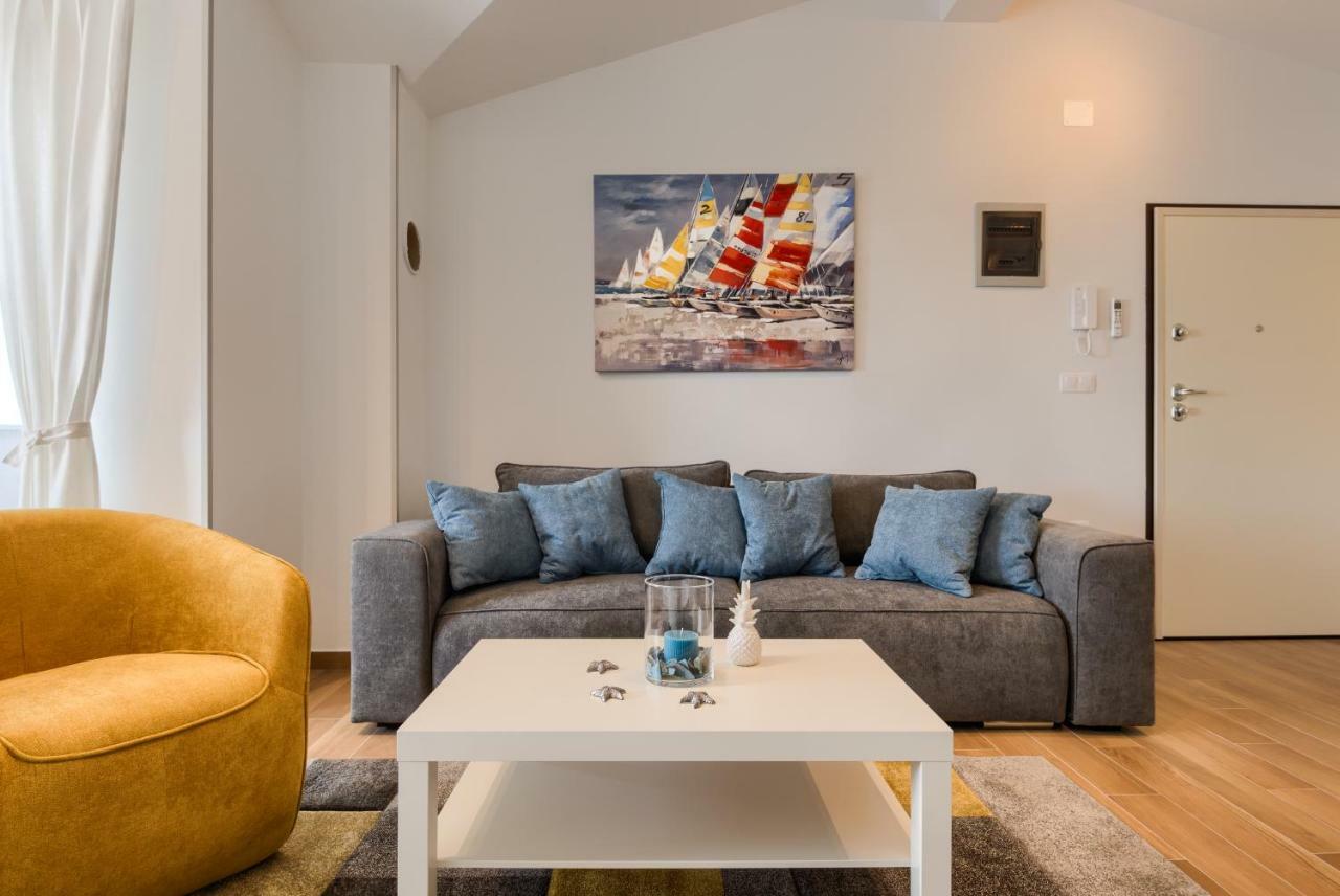 Apartments Dream In Arena 2 Pula Center Free Parking エクステリア 写真