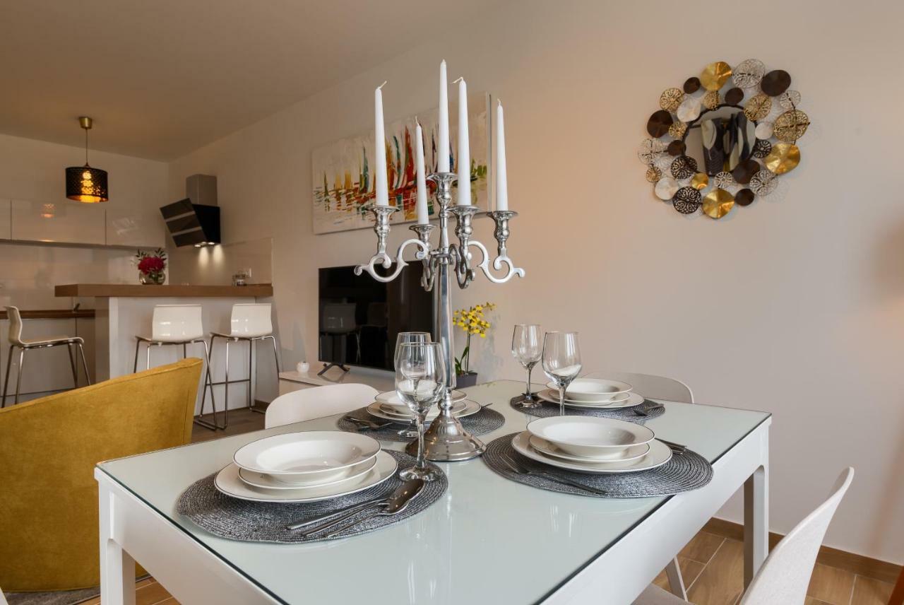 Apartments Dream In Arena 2 Pula Center Free Parking エクステリア 写真