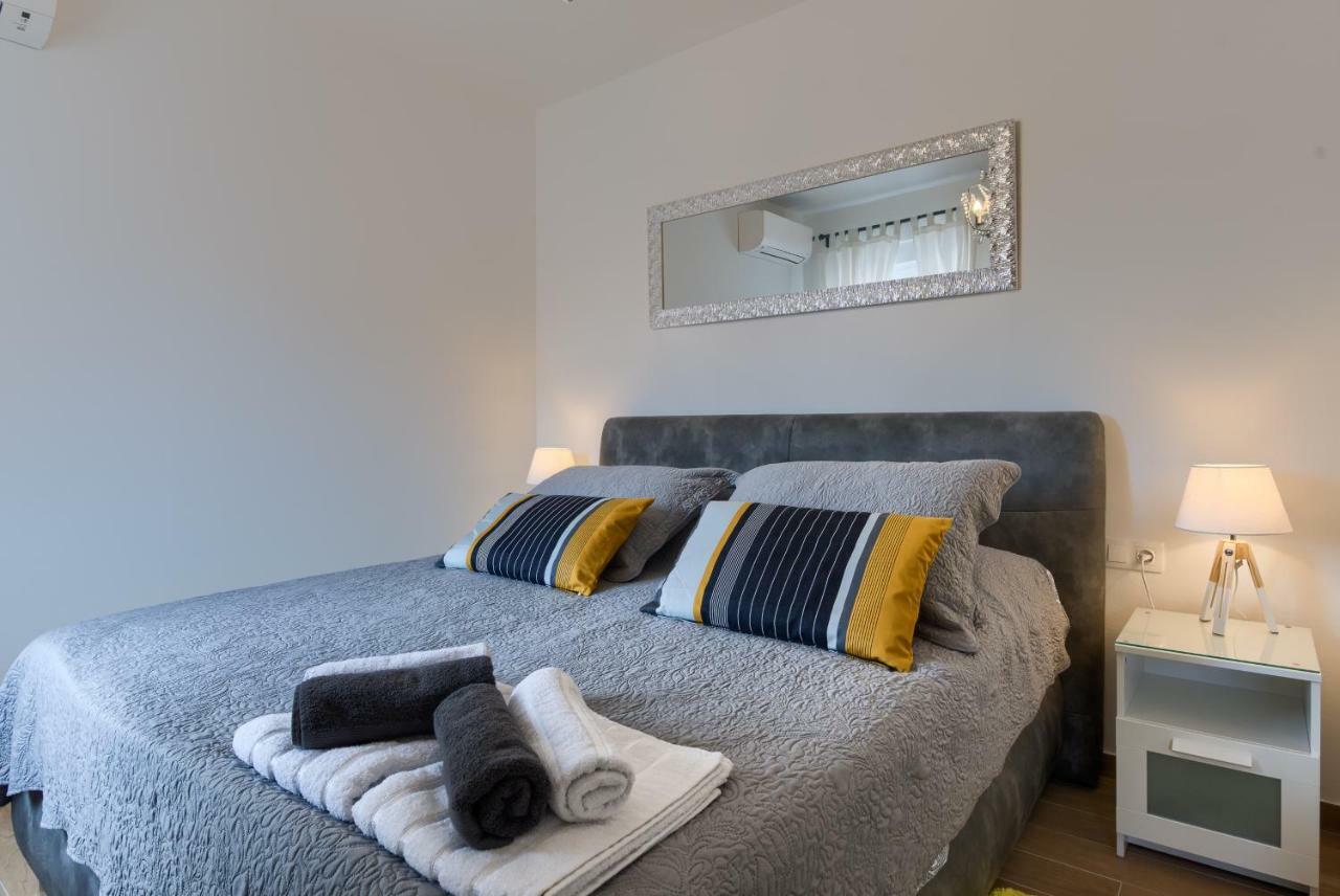 Apartments Dream In Arena 2 Pula Center Free Parking エクステリア 写真