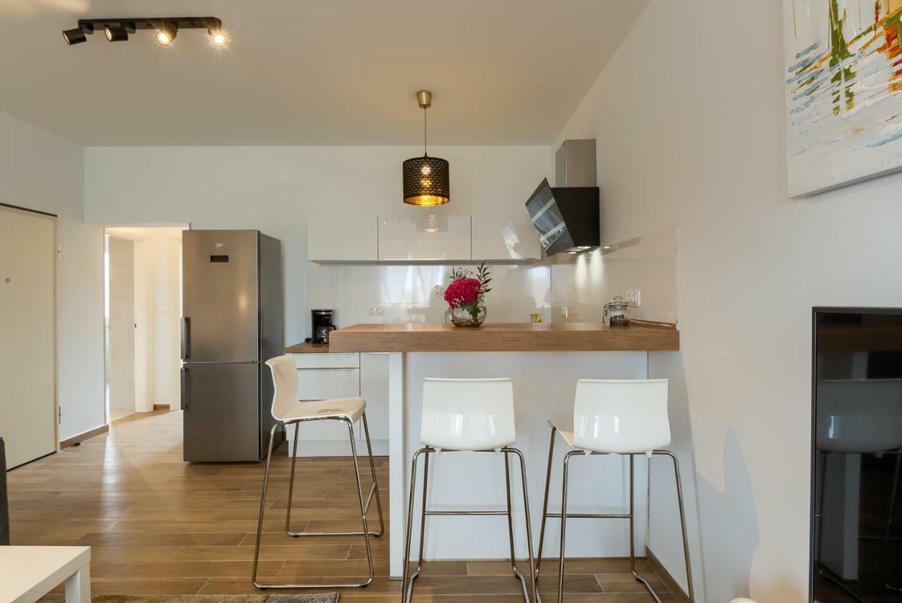 Apartments Dream In Arena 2 Pula Center Free Parking エクステリア 写真
